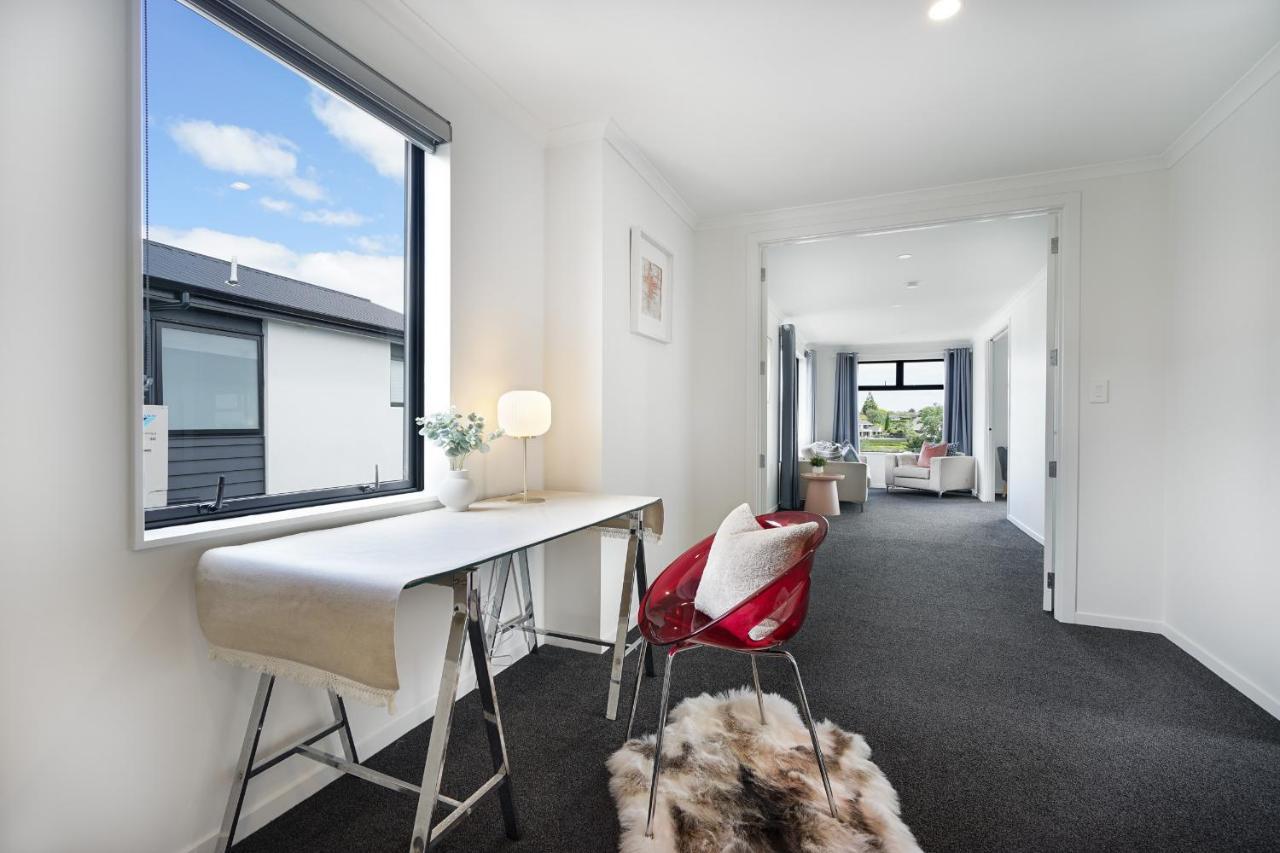 Fabulous River View - Brand New House In Hamilton Exterior foto