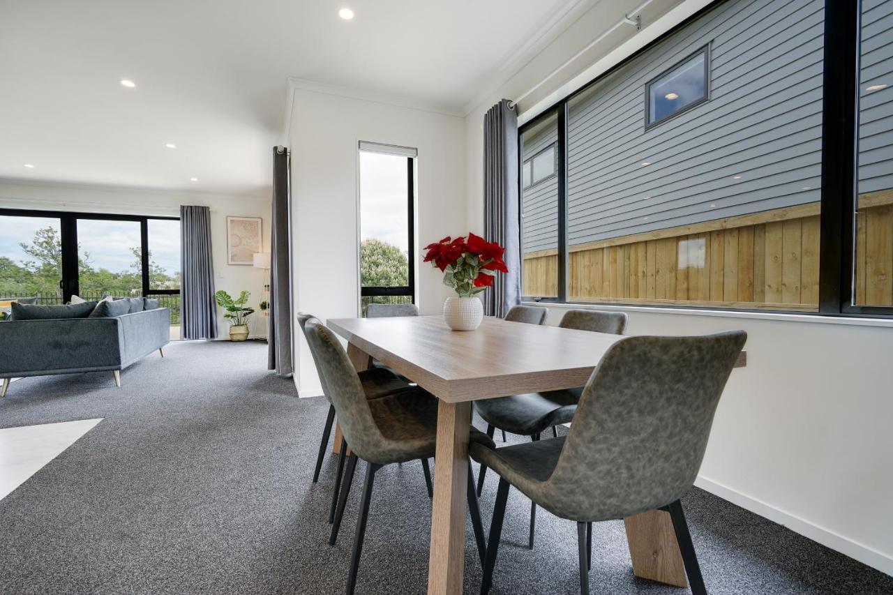Fabulous River View - Brand New House In Hamilton Exterior foto
